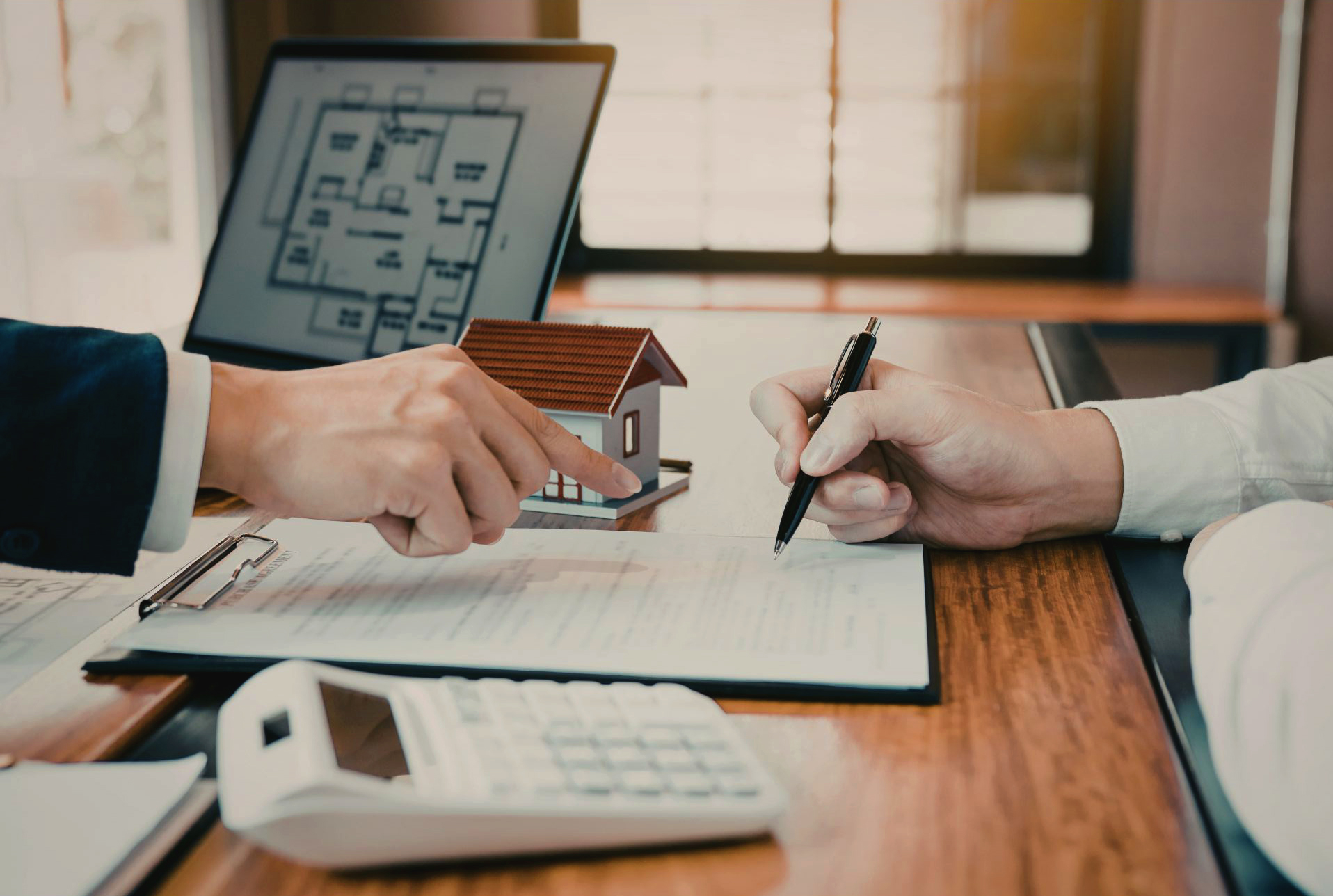 Precio final completo y gastos adicionales en anuncios inmobiliarios según la Ley de Consumidores
